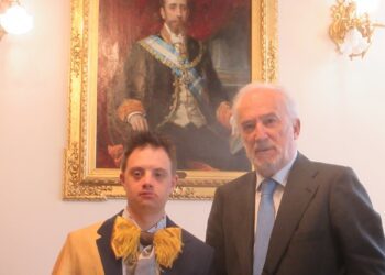 Proponen crear la bandera de la Lengua Española