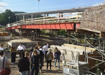Víctimas de la DANA reclaman un sistema automatizado de alerta para emergencias tras visitar la zona cero de las inundaciones en Alemania