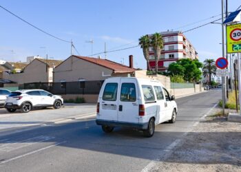 Movilidad instala un nuevo radar de velocidad informativo en la entrada a El Forn d’Alcedo