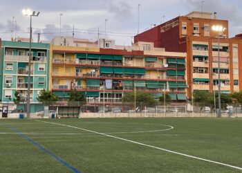 La Fundación Deportiva Municipal invierte más de 70.000 € en iluminación LED para el campo de fútbol de La Malva-rosa