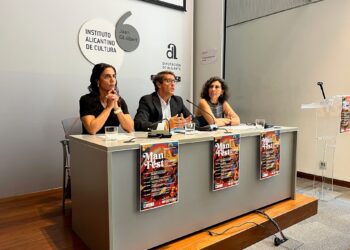 El Festival de Artes Escénicas ‘ManIAC Fest’ del Instituto Gil-Albert regresa en agosto a la provincia con seis espectáculos 1 El Festival de Artes Escénicas ‘ManIAC Fest’ del Instituto Gil-Albert regresa en agosto a la provincia con seis espectáculos
