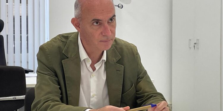 La Concejalía de Emprendimiento aprueba las subvenciones del programa “Emprende y Contrata” y “Emprender con arte: artistas Falleros”