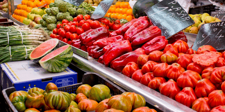 Valencia abre la subasta de puestos vacantes en los mercados municipales de distrito 1 Valencia abre la subasta de puestos vacantes en los mercados municipales de distrito