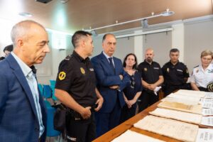 La Policía de la Generalitat recupera 30 manuscritos de los siglos XVI y XVII