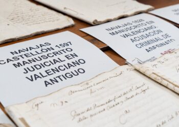 La Policía de la Generalitat recupera 30 manuscritos de los siglos XVI y XVII