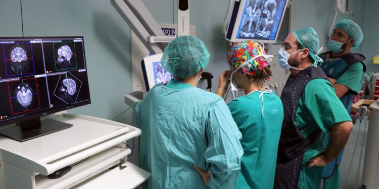 El Hospital La Fe revalida su acreditación en la red europea de enfermedades neuromusculares raras 1 El Hospital La Fe revalida su acreditación en la red europea de enfermedades neuromusculares raras