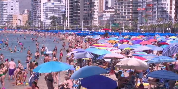 Julio arranca con cifras récord de reservas hoteleras en la Comunitat Valenciana 1 Julio arranca con cifras récord de reservas hoteleras en la Comunitat Valenciana