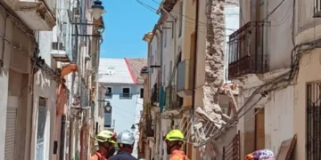 Un obrero muere y otro resulta herido tras derrumbarse una vivienda en obras en Ontinyent