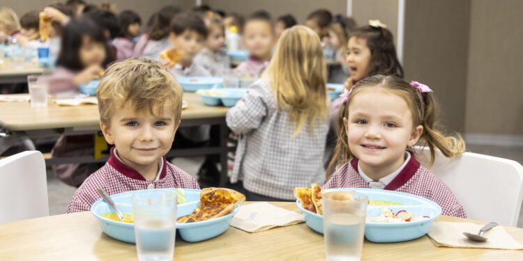 La cocina escolar en Valencia se transforma: innovación y productos de proximidad para una alimentación 360°