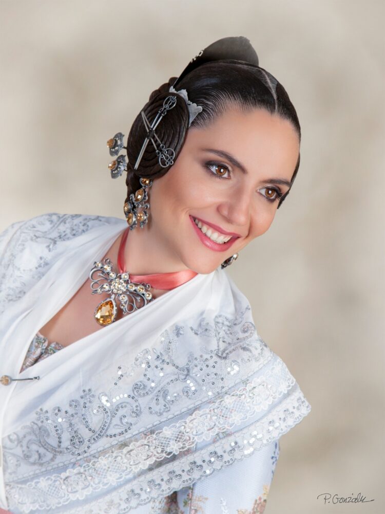 El agua hizo acto de presencia en las preselecciones falleras este sábado