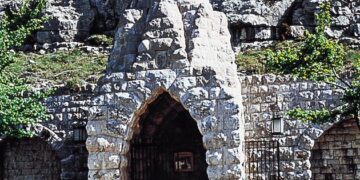 Roban dos grifos de la Font d’en Segures, el manantial más emblemático de Benassal