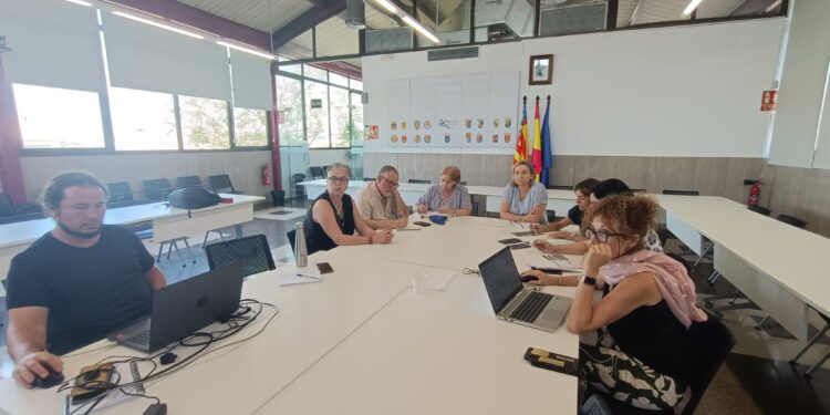 El Consejo Rector del Pacto del Camp de Túria destaca las 443 personas atendidas y las 216 ofertas de empleo gestionadas 1 El Consejo Rector del Pacto del Camp de Túria destaca las 443 personas atendidas y las 216 ofertas de empleo gestionadas