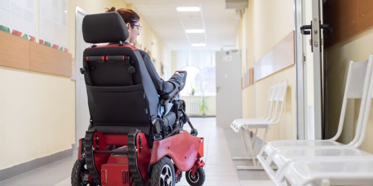 Pacientes con ELA avanzada recibirán atención profesional 24h mientras la Ley sigue pendiente 1 Pacientes con ELA avanzada recibirán atención profesional 24h mientras la Ley sigue pendiente