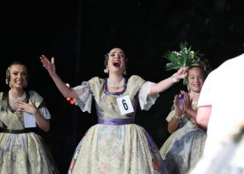 El agua hizo acto de presencia en las preselecciones falleras este sábado