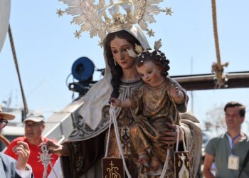 Valencia honró a la Virgen del Carmen por partida doble