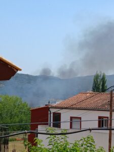 3 medios aéreos en Catarroja y otros 3 en Chera luchan contra sendos incendios 2 3 medios aéreos en Catarroja y otros 3 en Chera luchan contra sendos incendios