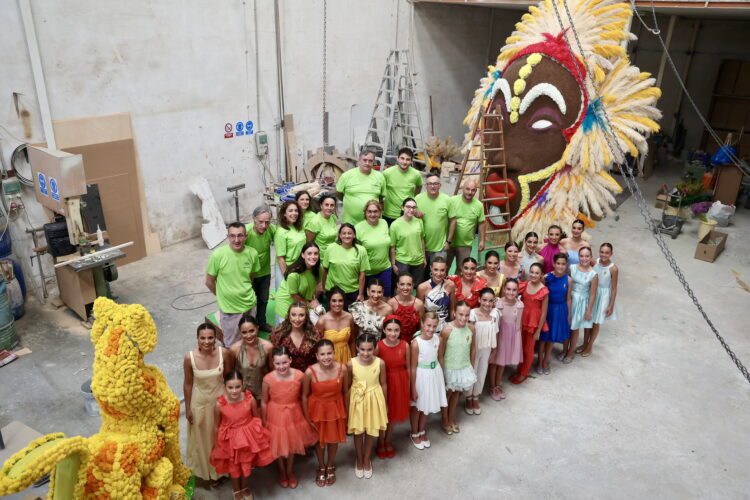 Todo preparado para la Batalla más colorida y olorosa, la Batalla de Flors de Valéncia