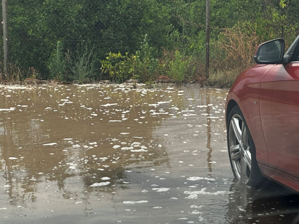 La lluvia vuelve a evidenciar la dejadez del Ayuntamiento de Náquera 2 Imagen de WhatsApp 2025 07 12 a las 12.01.24 bb8972fa