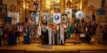 Los Moros y Cristianos de Torrent comienzan pasados por agua