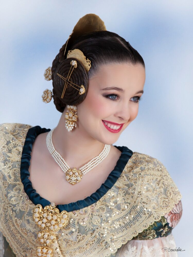 El agua hizo acto de presencia en las preselecciones falleras este sábado