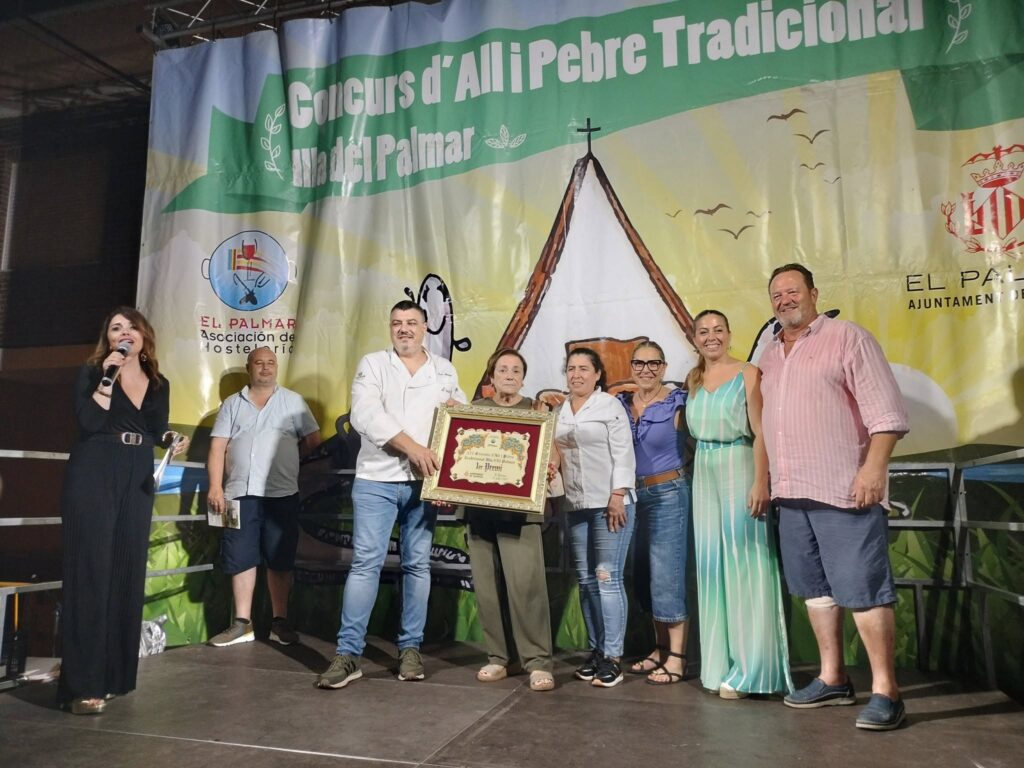 Paco Gimeno, chef de El Racó de Meliana, gana el XVI Concurso de All i Pebre de la Isla del Palmar 11 Paco Gimeno chef de El Raco de Meliana gana el XVI Concurso de All i Pebre de la Isla del Palmar 1