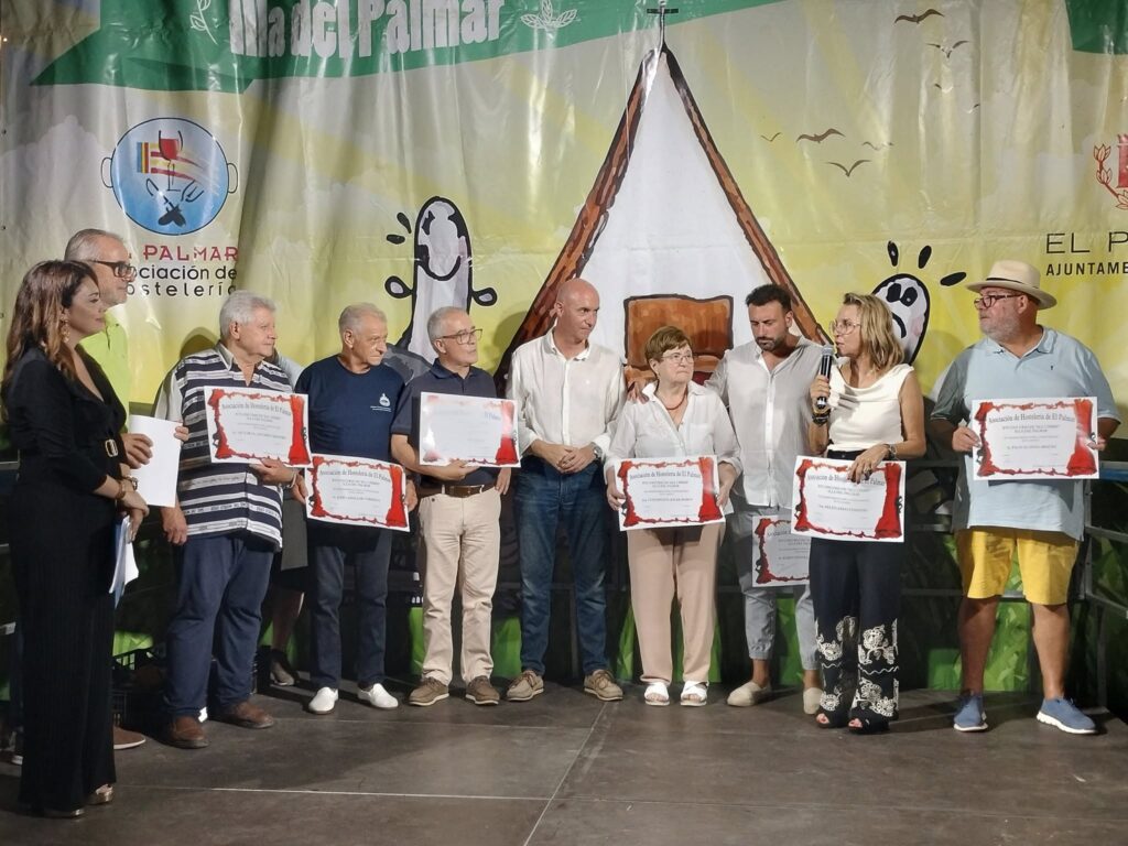 Paco Gimeno, chef de El Racó de Meliana, gana el XVI Concurso de All i Pebre de la Isla del Palmar 9 Paco Gimeno chef de El Raco de Meliana gana el XVI Concurso de All i Pebre de la Isla del Palmar 11