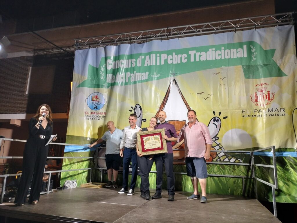 Paco Gimeno, chef de El Racó de Meliana, gana el XVI Concurso de All i Pebre de la Isla del Palmar 7 Paco Gimeno chef de El Raco de Meliana gana el XVI Concurso de All i Pebre de la Isla del Palmar 9