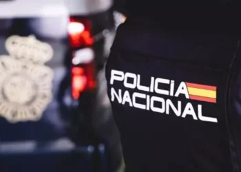 Hombre armado con cuchillo muere tras enfrentarse a policías en Valencia