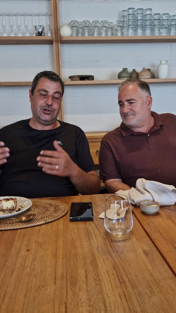 "LA CARNE QUE VINO DEL TIEMPO" Revacuno presenta ante la prensa la excelencia de la vaca vetusta 14 Revacuno presenta ante la prensa la excelencia de la vaca vetusta 23 Mediana
