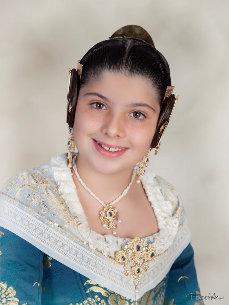 El agua hizo acto de presencia en las preselecciones falleras este sábado