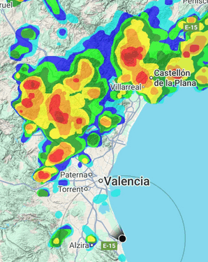 Fuerte tormenta se dirige hacia Valencia desde el oeste