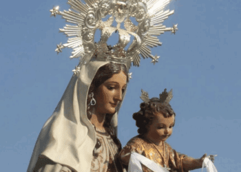 La Cofradía de Nuestra Señora del Carmen celebra a la Virgen de los pescadores y marineros en Valencia