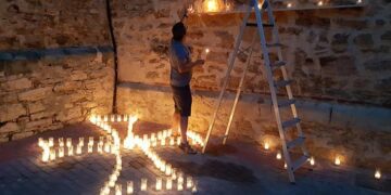 Titaguas también se ilumina este sábado en memoria de las víctimas de la DANA