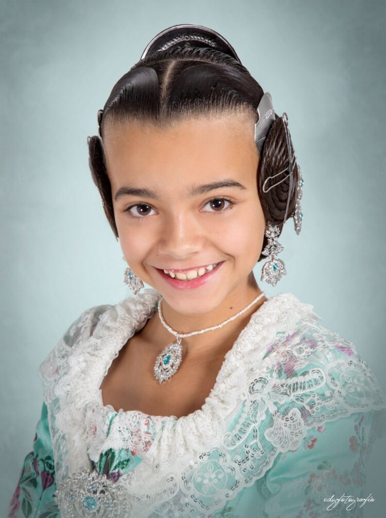 El agua hizo acto de presencia en las preselecciones falleras este sábado