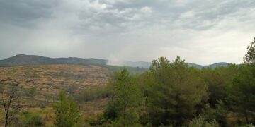 Hasta 7 incendios forestales declarados por caídas de rayos en el interior de Castelló