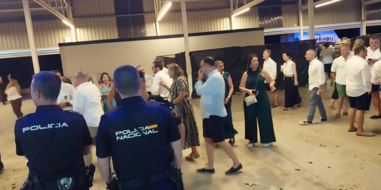 Torrent vive una larga noche plagada de incidentes por causas meteorológicas 1 Torrent vive una larga noche plagada de incidentes por causas meteorológicas