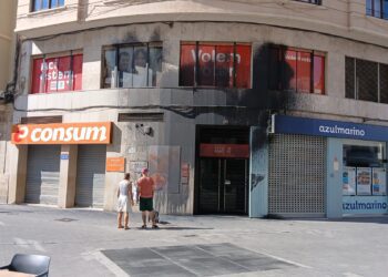 La sede del PSPV en la calle Hospital de Valéncia vandalizada la pasada noche