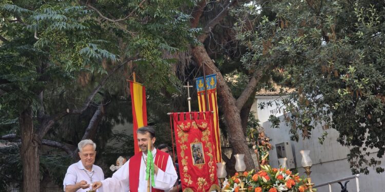 La Cofradía de San Cristóbal celebra a su patrón en la barriada de la Calle Alboraya 1 La Cofradía de San Cristóbal celebra a su patrón en la barriada de la Calle Alboraya