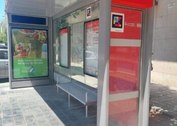 Los vecinos de Ayora exigen que Catalá no les abandone con la línea 32 de EMT Valencia