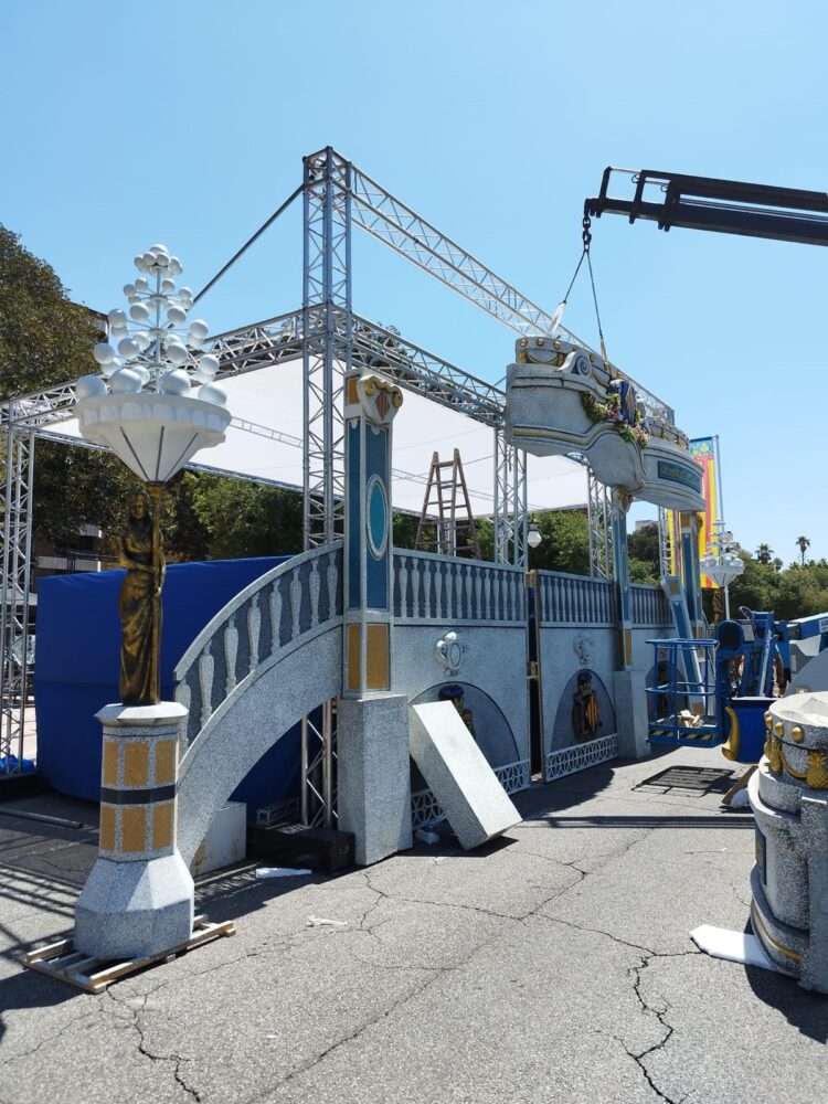 Todo preparado para la Batalla más colorida y olorosa, la Batalla de Flors de Valéncia