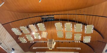 Se rompe un panel del techo de la Sala Iturbi del Palau de la Música de Valéncia