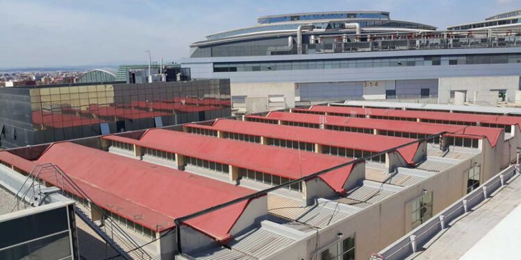 Las naves ocultas de Le Corbusier en Feria Valencia: un legado industrial rescatado del olvido