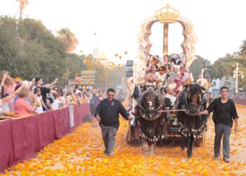 Un año más Valencia cumplió con la Batalla de Flors