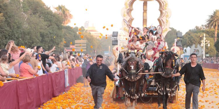 Un año más Valencia cumplió con la Batalla de Flors 1 Un año más Valencia cumplió con la Batalla de Flors