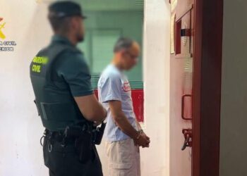La Guardia Civil detiene a un profesor en Logroño por ciberacoso en Lliria y provocación sexual a una menor de 10 años