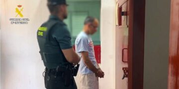 La Guardia Civil detiene a un profesor en Logroño por ciberacoso en Lliria y provocación sexual a una menor de 10 años