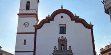 La parroquia de Canet d’en Berenguer recupera su campanario original del siglo XVIII