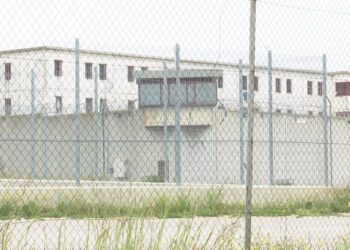 Sangre y olvido en Picassent: la desprotección crónica de los funcionarios de prisiones