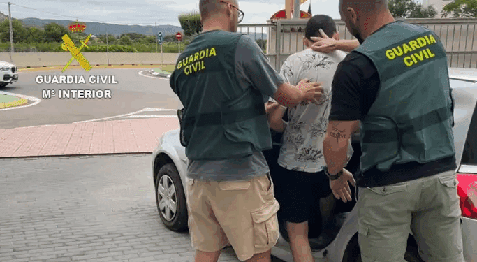 Detenido en Oropesa por crear webs falsas de ITV en la Comunitat Valenciana 1 Detenido en Oropesa por crear webs falsas de ITV en la Comunitat Valenciana