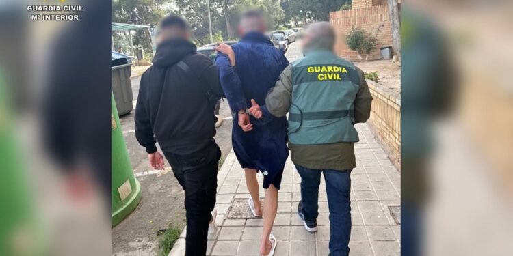 Detenido por 37 robos a turistas en la AP-7 entre Alicante, Valencia y Murcia